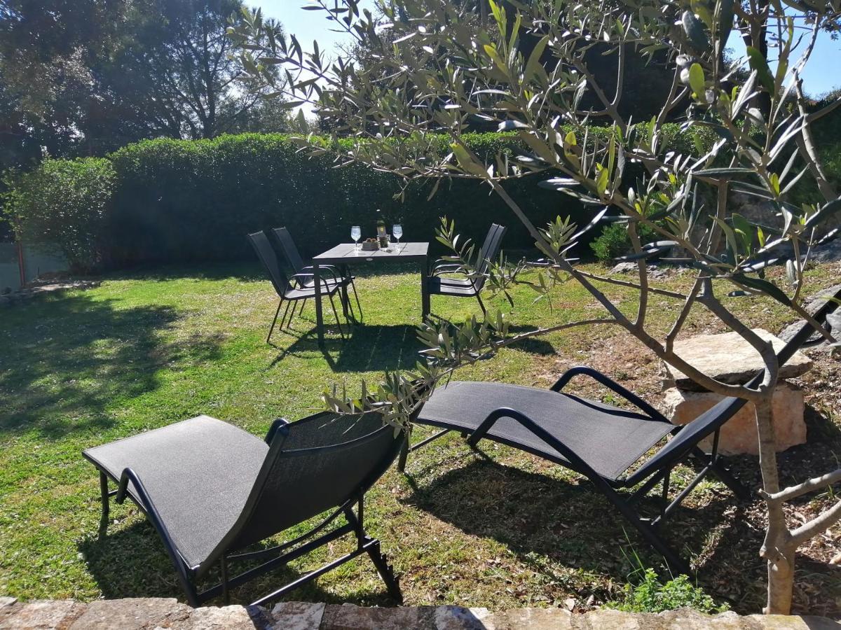 Appartamento Garden Pjescana Uvala Esterno foto