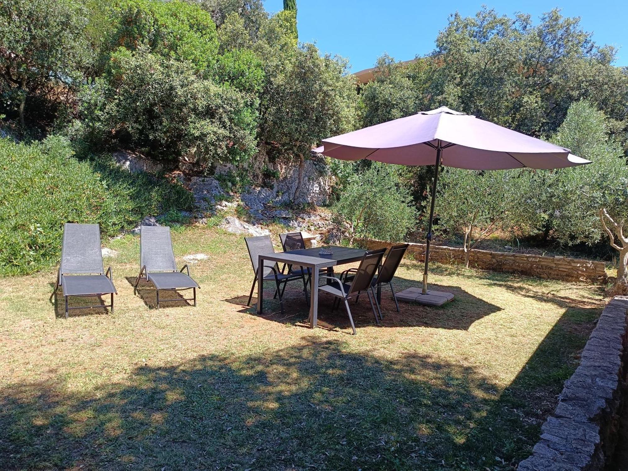 Appartamento Garden Pjescana Uvala Esterno foto